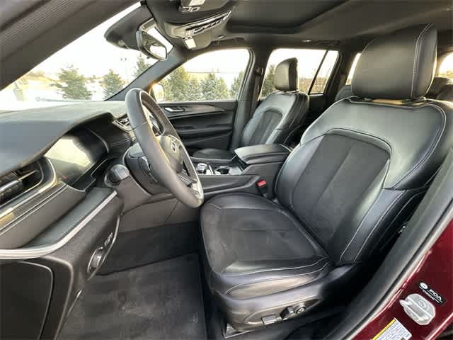 Thumbnail: 2023 Jeep Grand Cherokee - 18