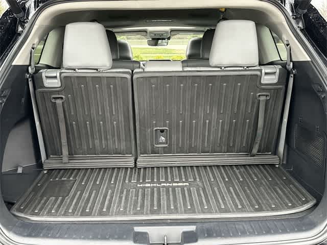 Thumbnail: 2021 Toyota Highlander - 24