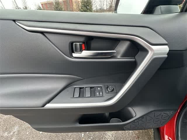 Thumbnail: 2025 Toyota RAV4 - 17