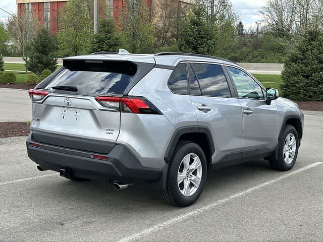 Thumbnail: 2021 Toyota RAV4 - 31