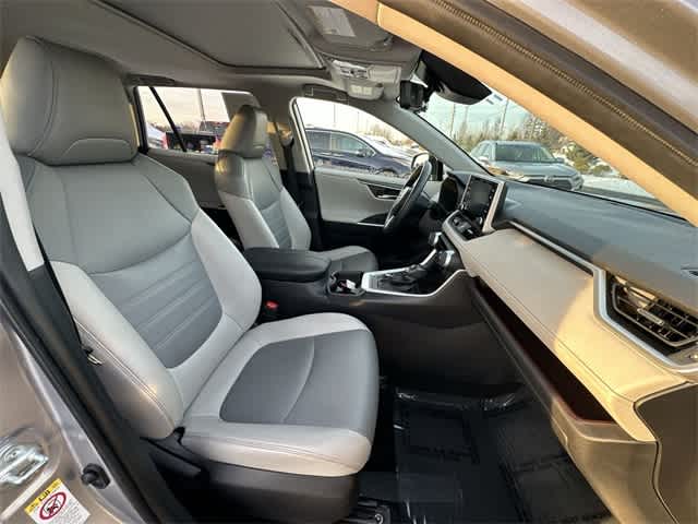 Thumbnail: 2019 Toyota RAV4 - 22