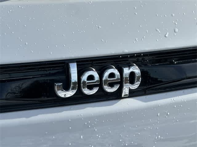 Thumbnail: 2022 Jeep Grand Cherokee - 20