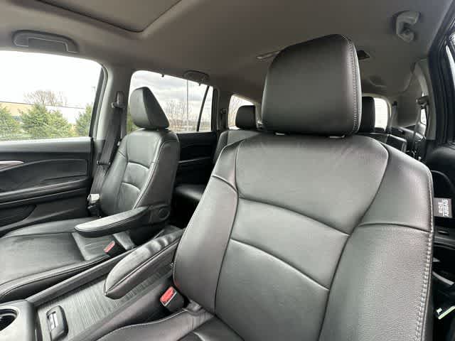 Thumbnail: 2022 Honda Pilot - 16