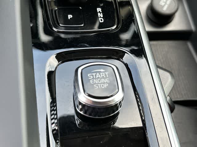 Thumbnail: 2025 Volvo S60 - 11