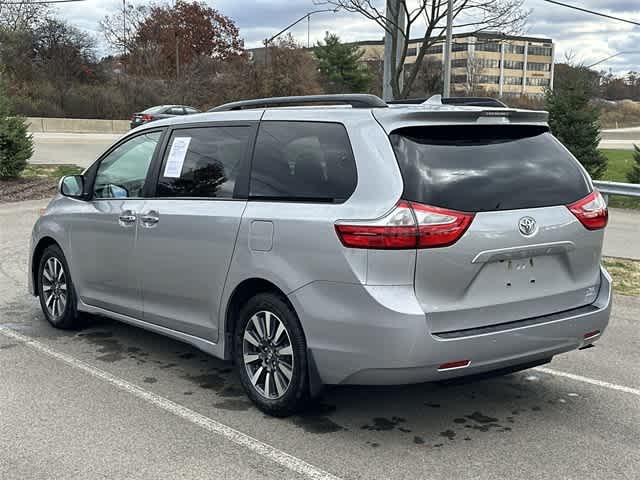 Thumbnail: 2018 Toyota Sienna - 24