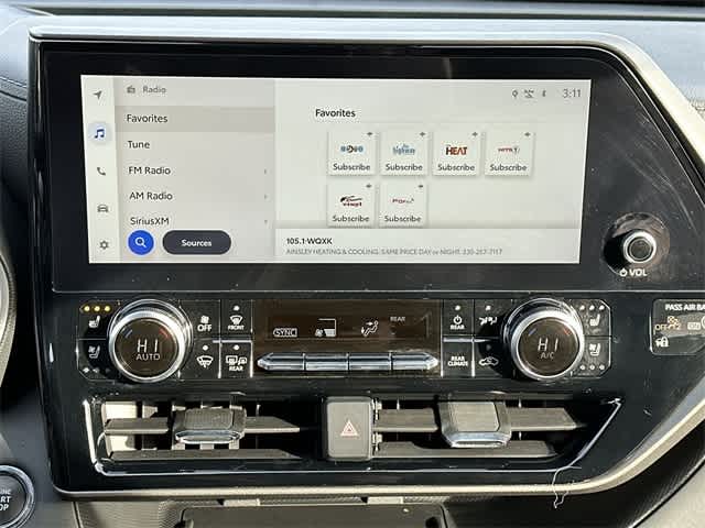 Thumbnail: 2023 Toyota Highlander - 12