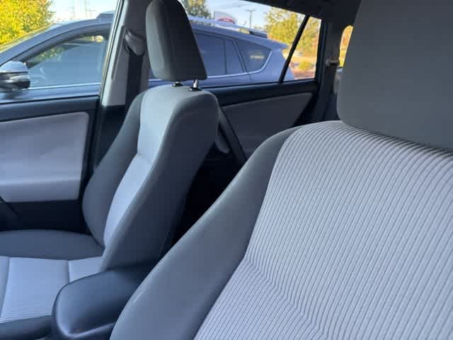 Thumbnail: 2015 Toyota RAV4 - 7
