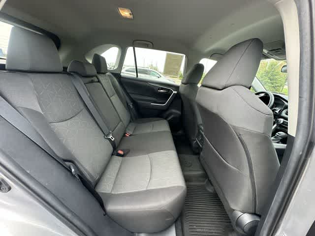 Thumbnail: 2021 Toyota RAV4 - 23