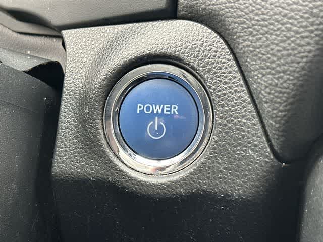 Thumbnail: 2022 Toyota RAV4 - 11