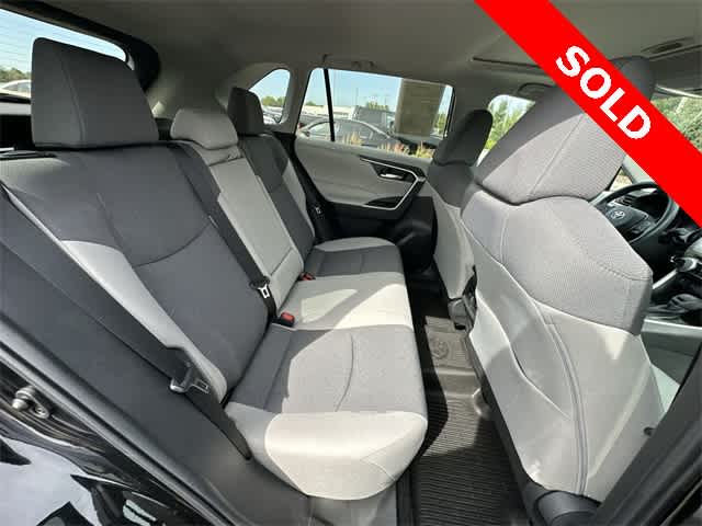 Thumbnail: 2022 Toyota RAV4 - 21