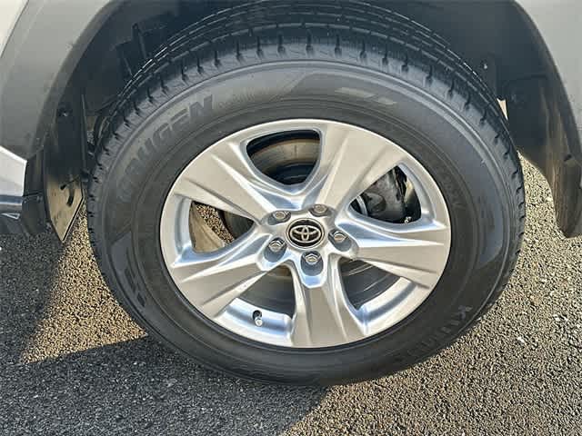 Thumbnail: 2021 Toyota RAV4 - 5