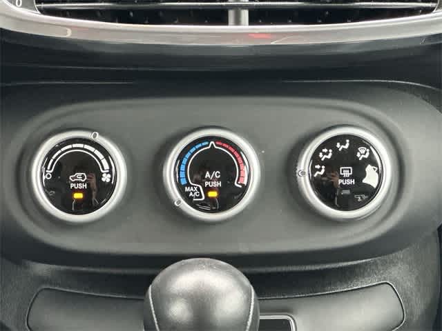 2017 Fiat 500X Pop 13
