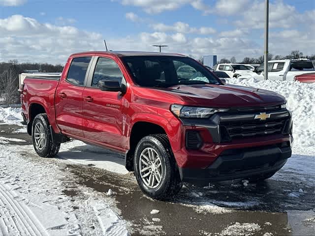 Thumbnail: 2023 Chevrolet Colorado - 28
