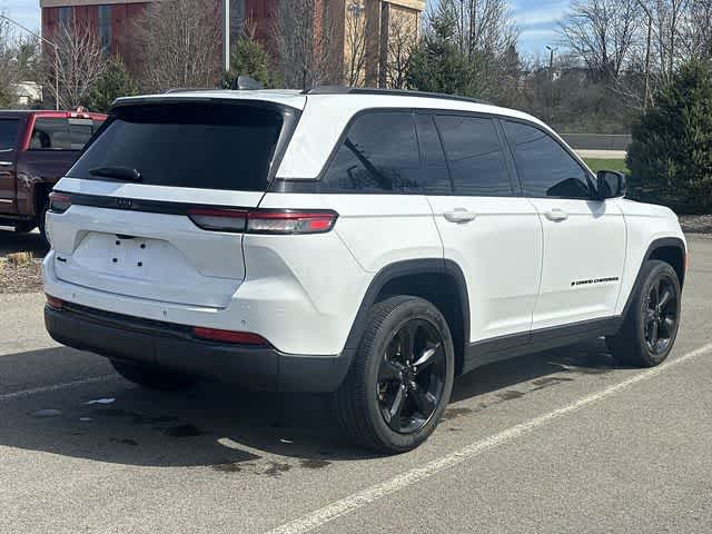 Thumbnail: 2022 Jeep Grand Cherokee - 25