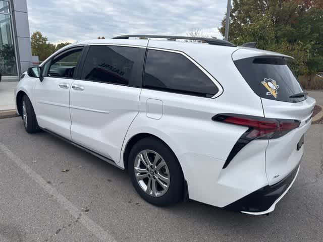 Thumbnail: 2023 Toyota Sienna - 4