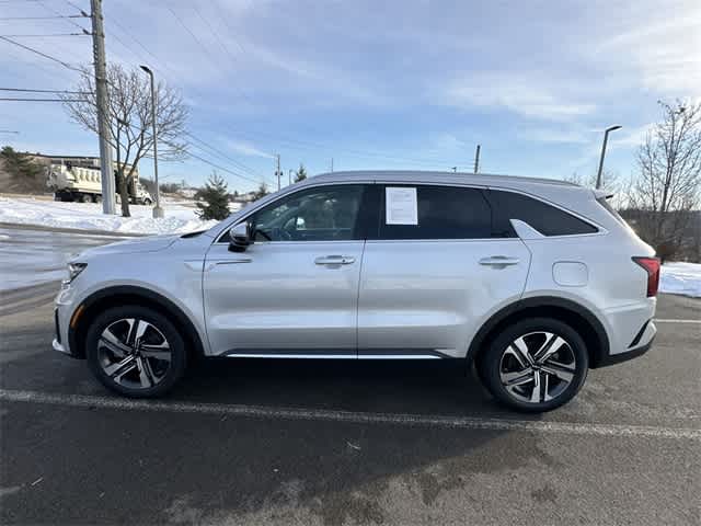 Thumbnail: 2023 Kia Sorento - 2