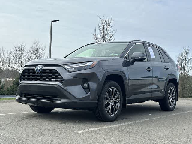 Thumbnail: 2023 Toyota RAV4 - 20