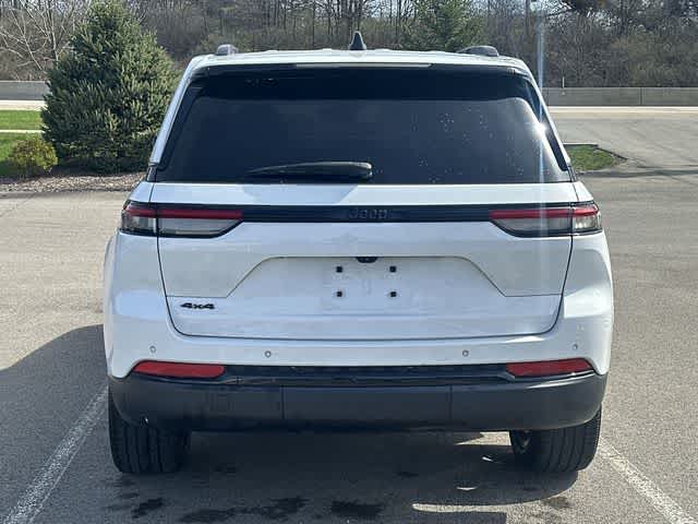 Thumbnail: 2022 Jeep Grand Cherokee - 4