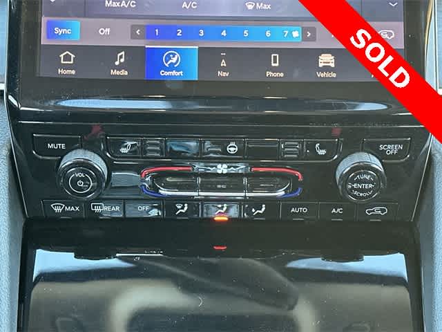 Thumbnail: 2022 Jeep Grand Cherokee - 17