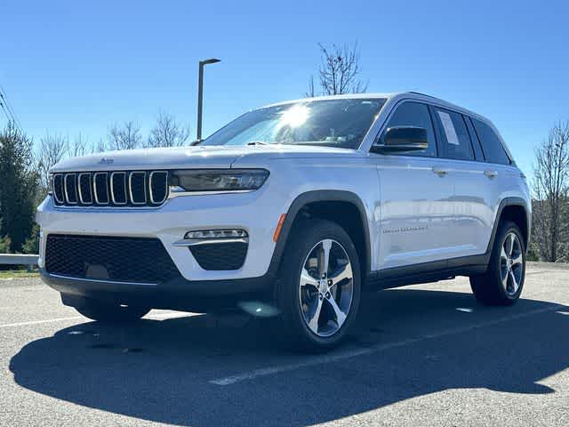 Thumbnail: 2023 Jeep Grand Cherokee - 28