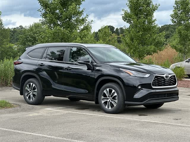 Thumbnail: 2024 Toyota Highlander - 31
