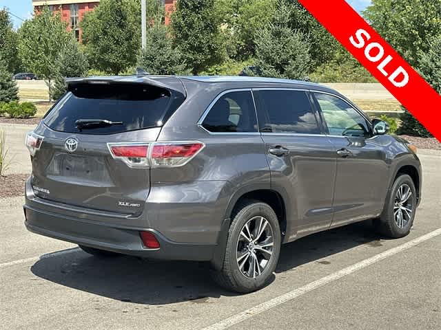 Thumbnail: 2016 Toyota Highlander - 22