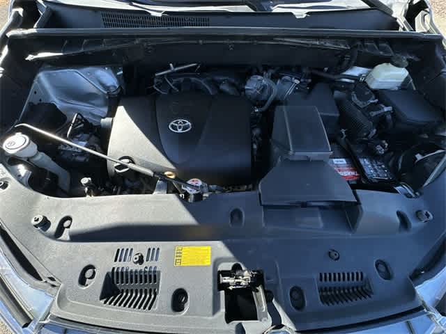 Thumbnail: 2018 Toyota Highlander - 30