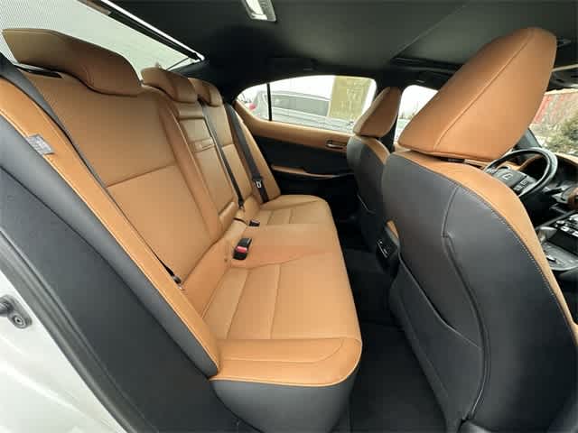 Thumbnail: 2022 Lexus IS - 25