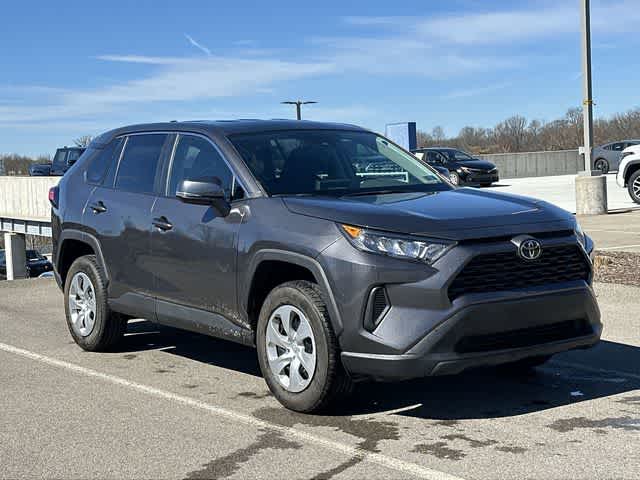 Thumbnail: 2022 Toyota RAV4 - 17