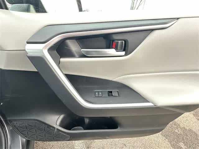 Thumbnail: 2023 Toyota RAV4 - 20