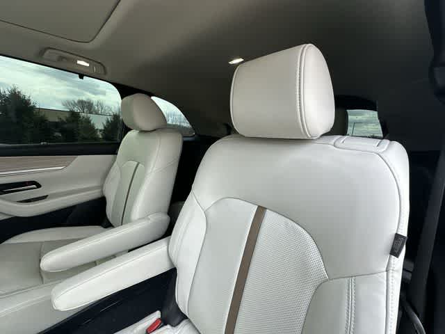 Thumbnail: 2024 Mazda CX-90 - 17