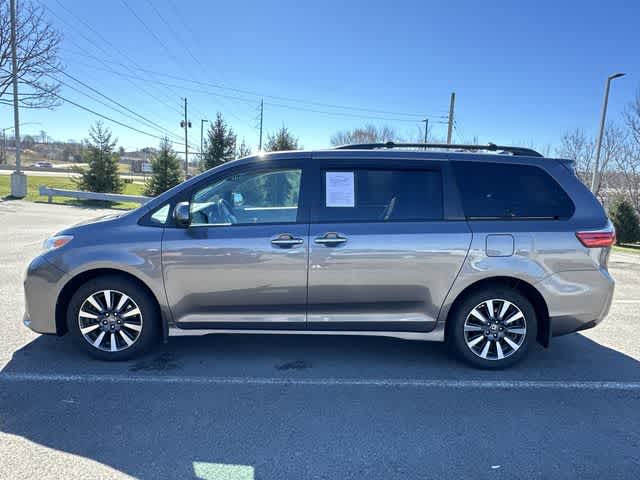 Thumbnail: 2020 Toyota Sienna - 2