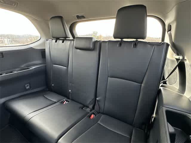 Thumbnail: 2024 Toyota Grand Highlander - 16