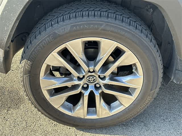 Thumbnail: 2019 Toyota RAV4 - 5