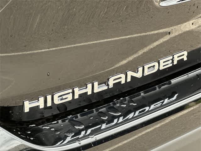 Thumbnail: 2024 Toyota Highlander - 30