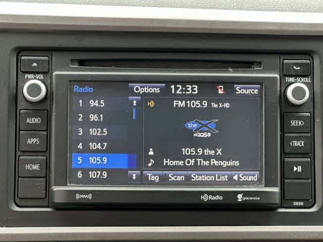 Thumbnail: 2019 Toyota Tacoma - 10