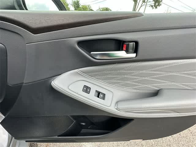 Thumbnail: 2021 Toyota Avalon - 25