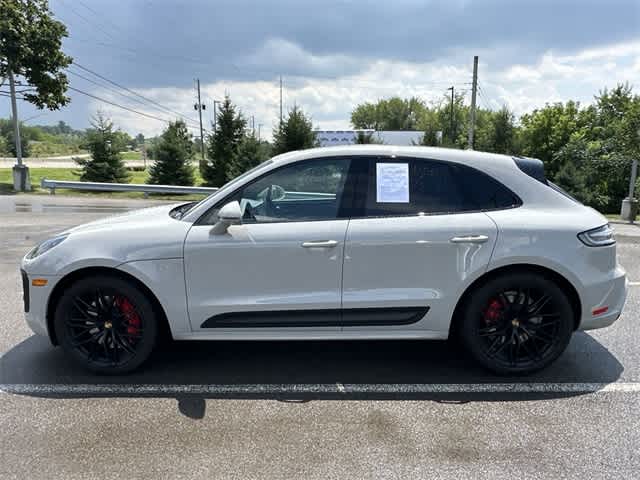 Thumbnail: 2023 Porsche Macan - 2