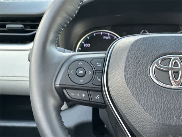 Thumbnail: 2021 Toyota RAV4 - 9