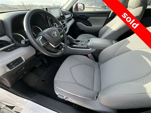 Thumbnail: 2021 Toyota Highlander - 14