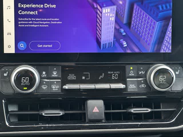 Thumbnail: 2023 Toyota Highlander - 15