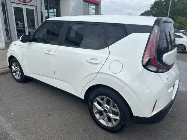 Thumbnail: 2023 Kia Soul - 4