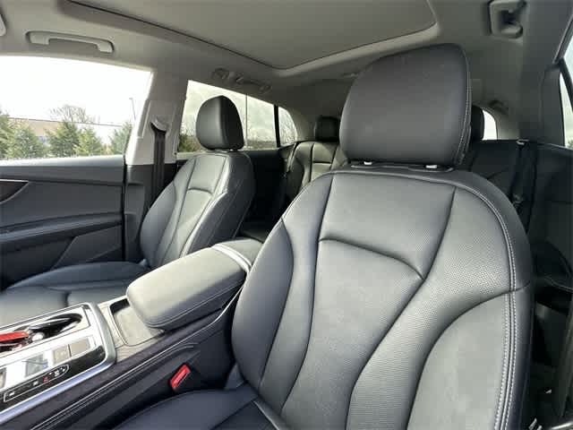 Thumbnail: 2023 Audi Q8 - 17