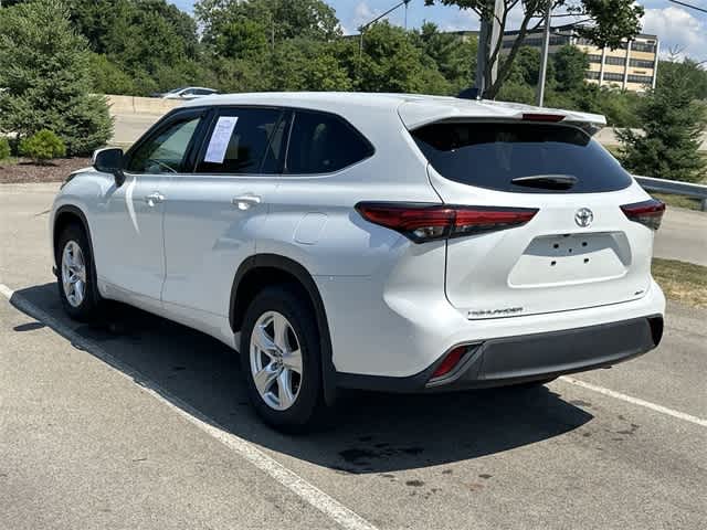 Thumbnail: 2022 Toyota Highlander - 21