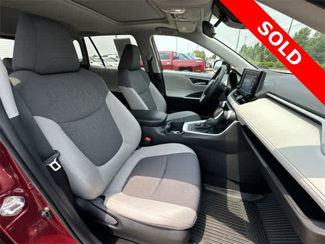 2022 Toyota RAV4 XLE 21