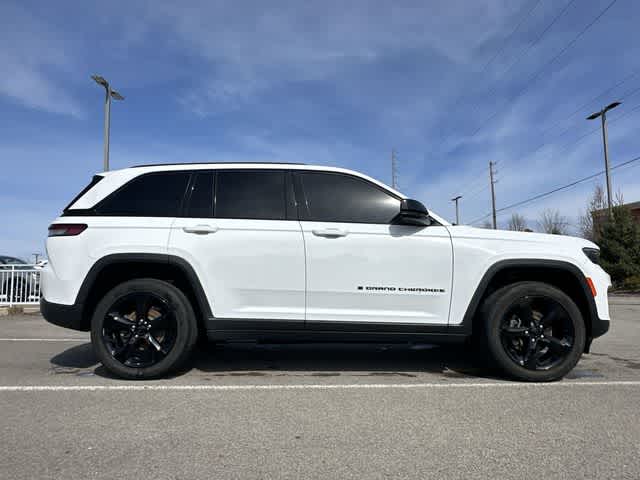 Thumbnail: 2022 Jeep Grand Cherokee - 3