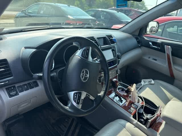 Thumbnail: 2013 Toyota Highlander - 6