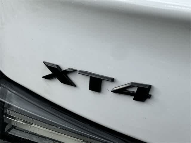 Thumbnail: 2023 Cadillac XT4 - 20