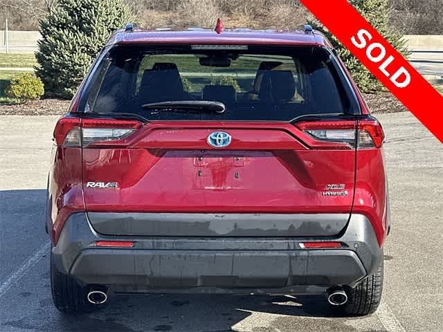 Thumbnail: 2021 Toyota RAV4 - 4