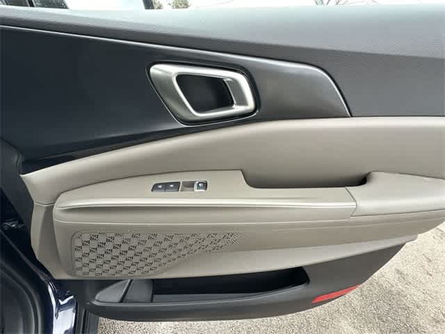 Thumbnail: 2025 Kia Carnival - 24